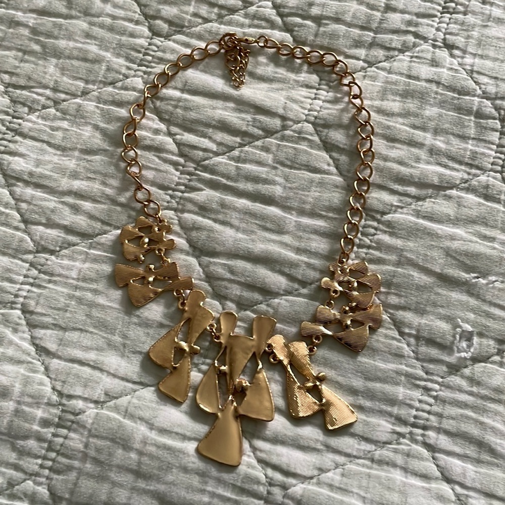 Paparazzi costume jewelry/necklace